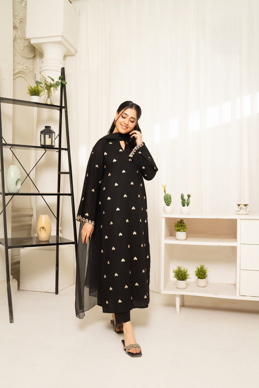 Noir Zahra 2Pc (30% OFF)