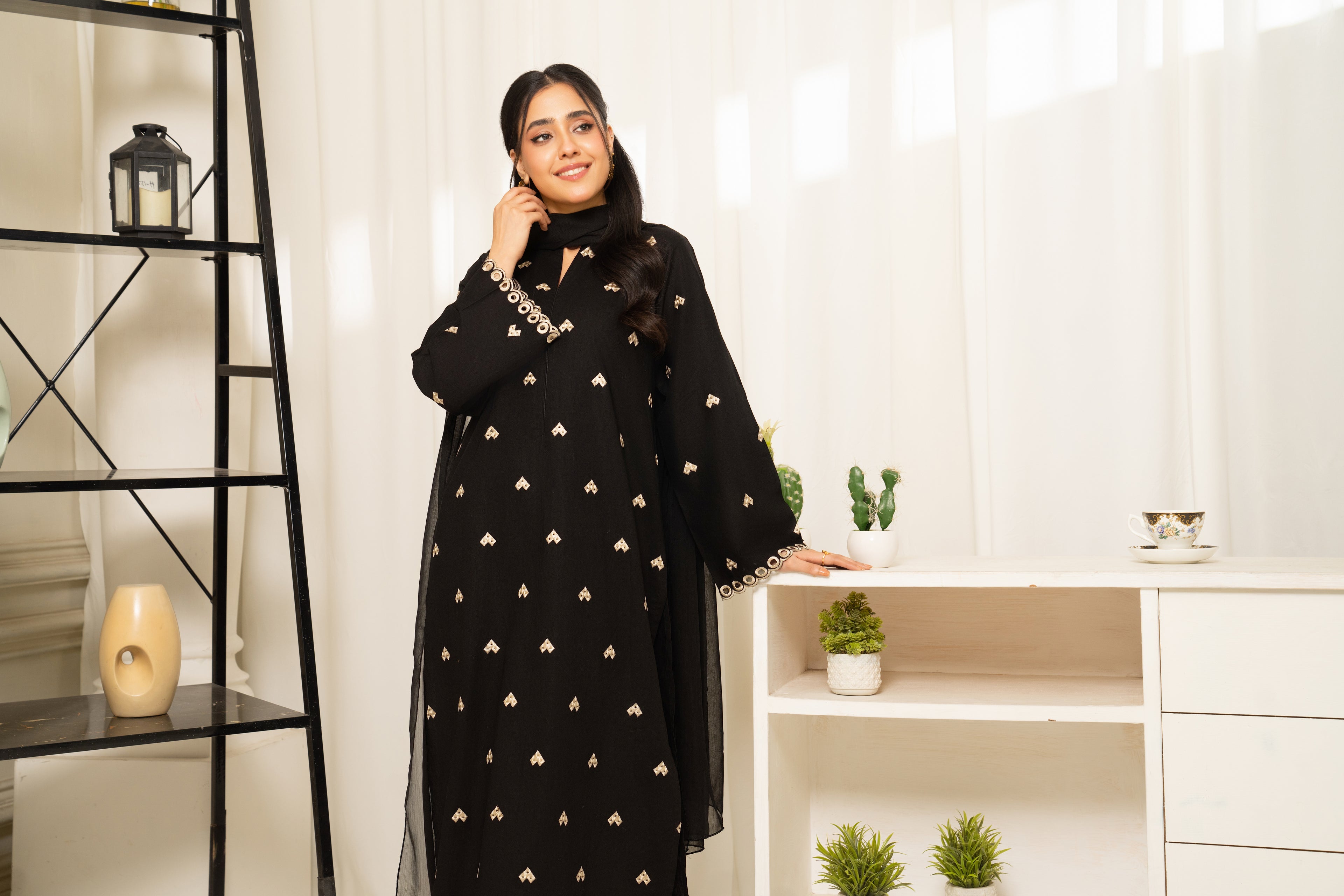 Noir Zahra 2Pc (30% OFF)