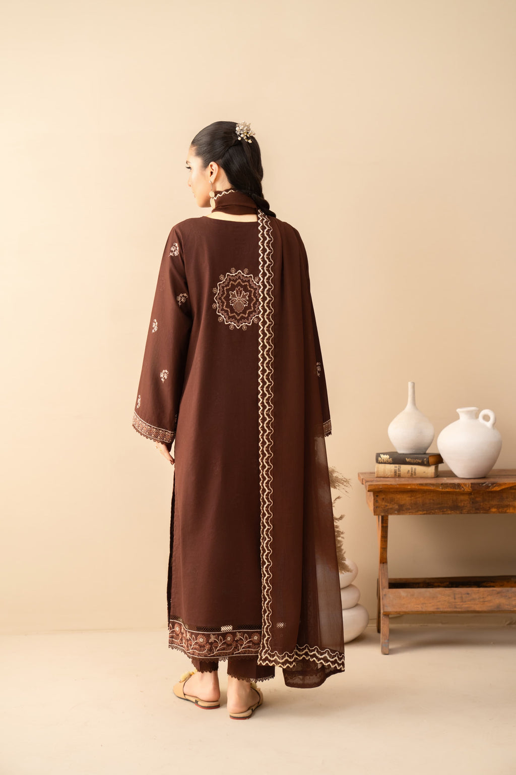 Brown Amora