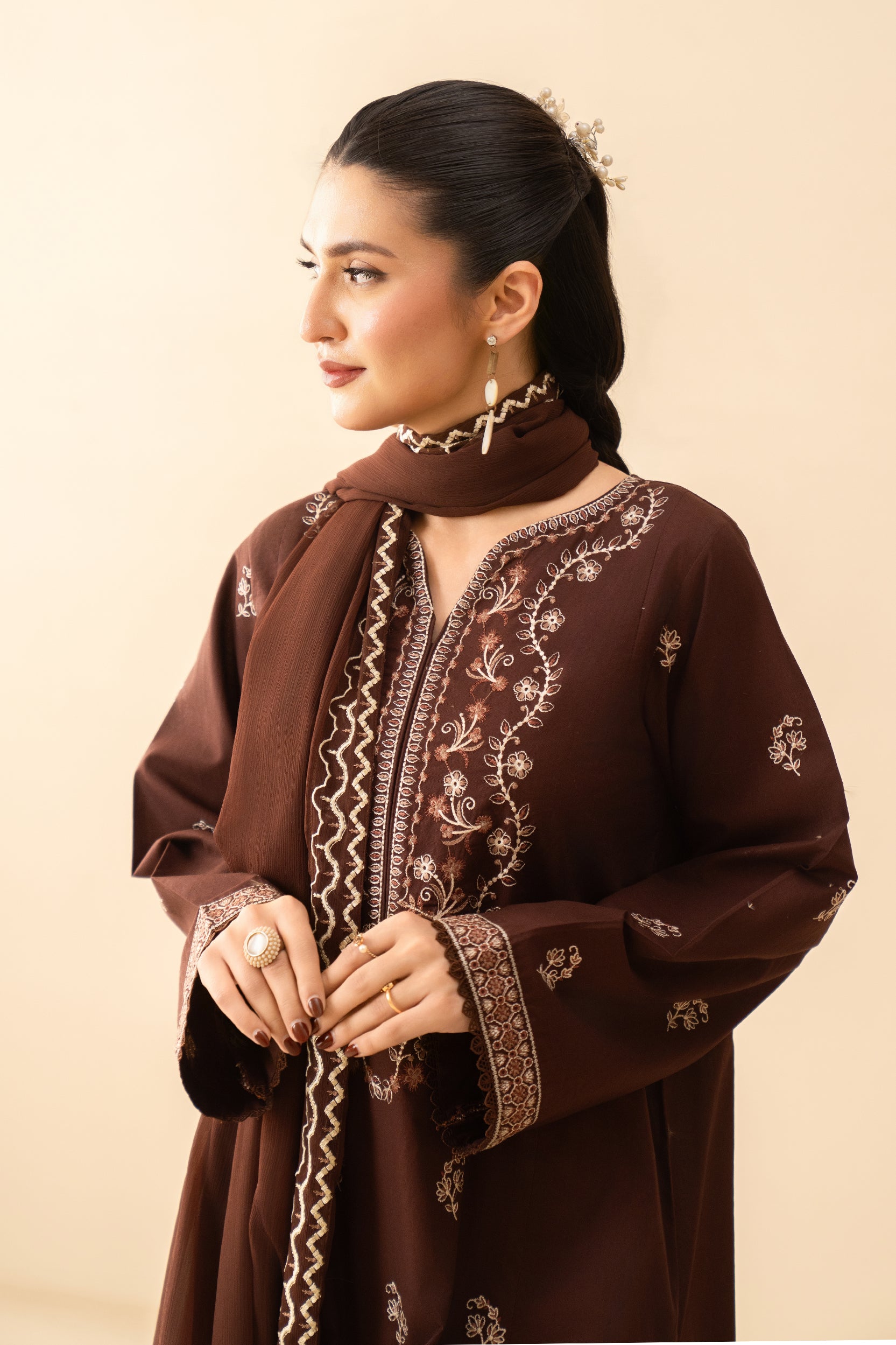 Brown Amora